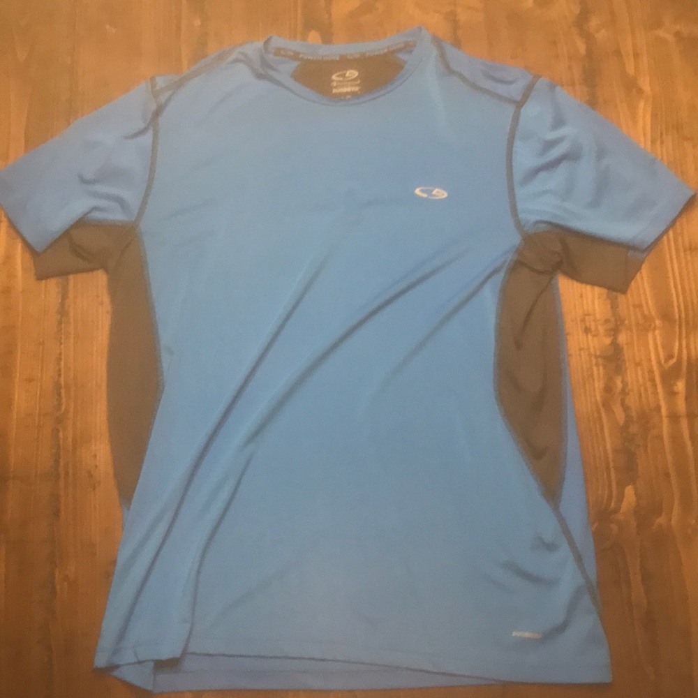 Casual athletic blue short sleeve tee